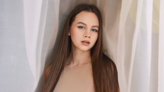 Join CourtneyHay Private Chat
