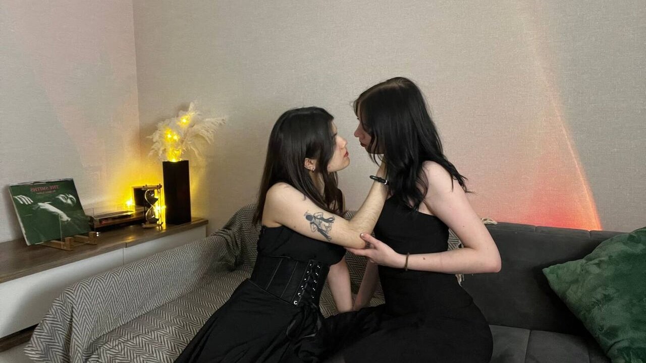 Join EllaAndLyn Private Chat