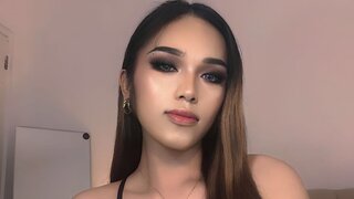 Join KarinaLaire Private Chat