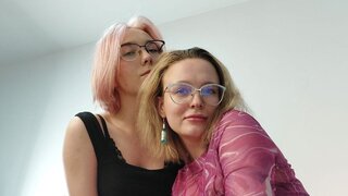 Join LoraAndBonnie Private Chat