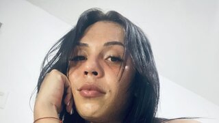 Join MelizzaGalindo Private Chat