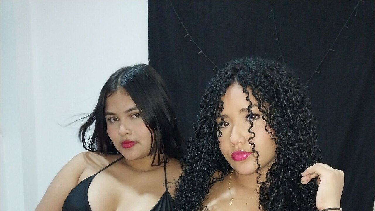 Join PalomaAndPaola Private Chat